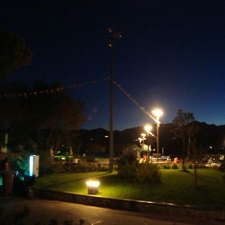 Hotel Sette Archi Bocca di Magra Buitenkant foto