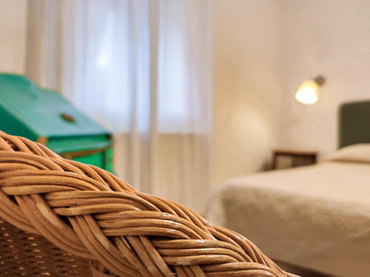 Hotel Sette Archi Bocca di Magra Buitenkant foto