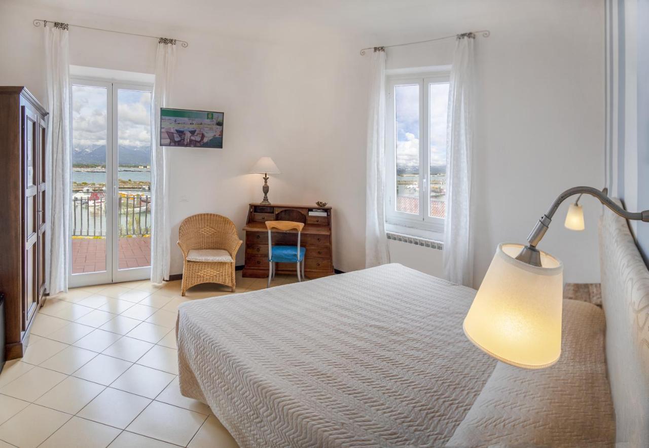 Hotel Sette Archi Bocca di Magra Buitenkant foto