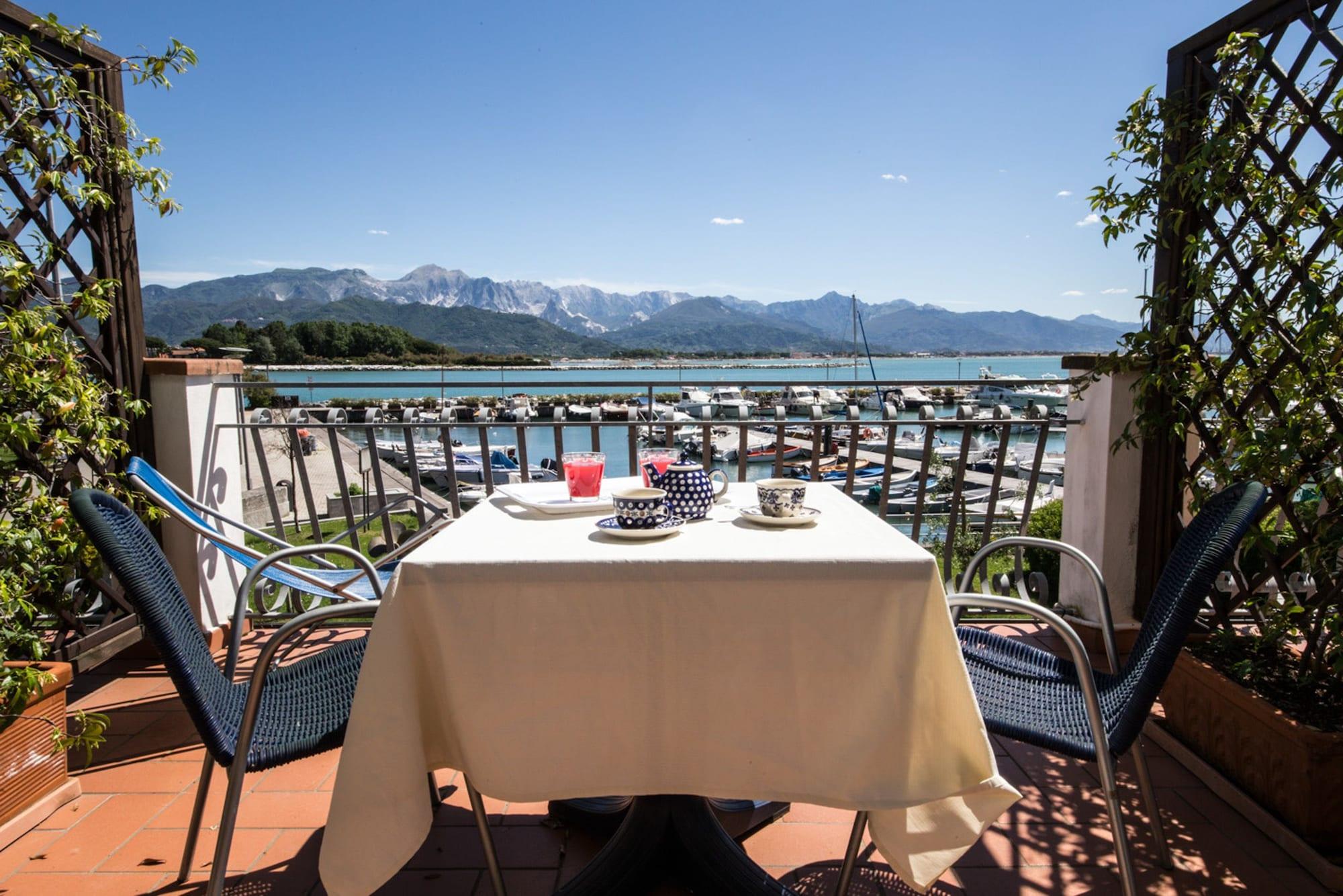 Hotel Sette Archi Bocca di Magra Buitenkant foto