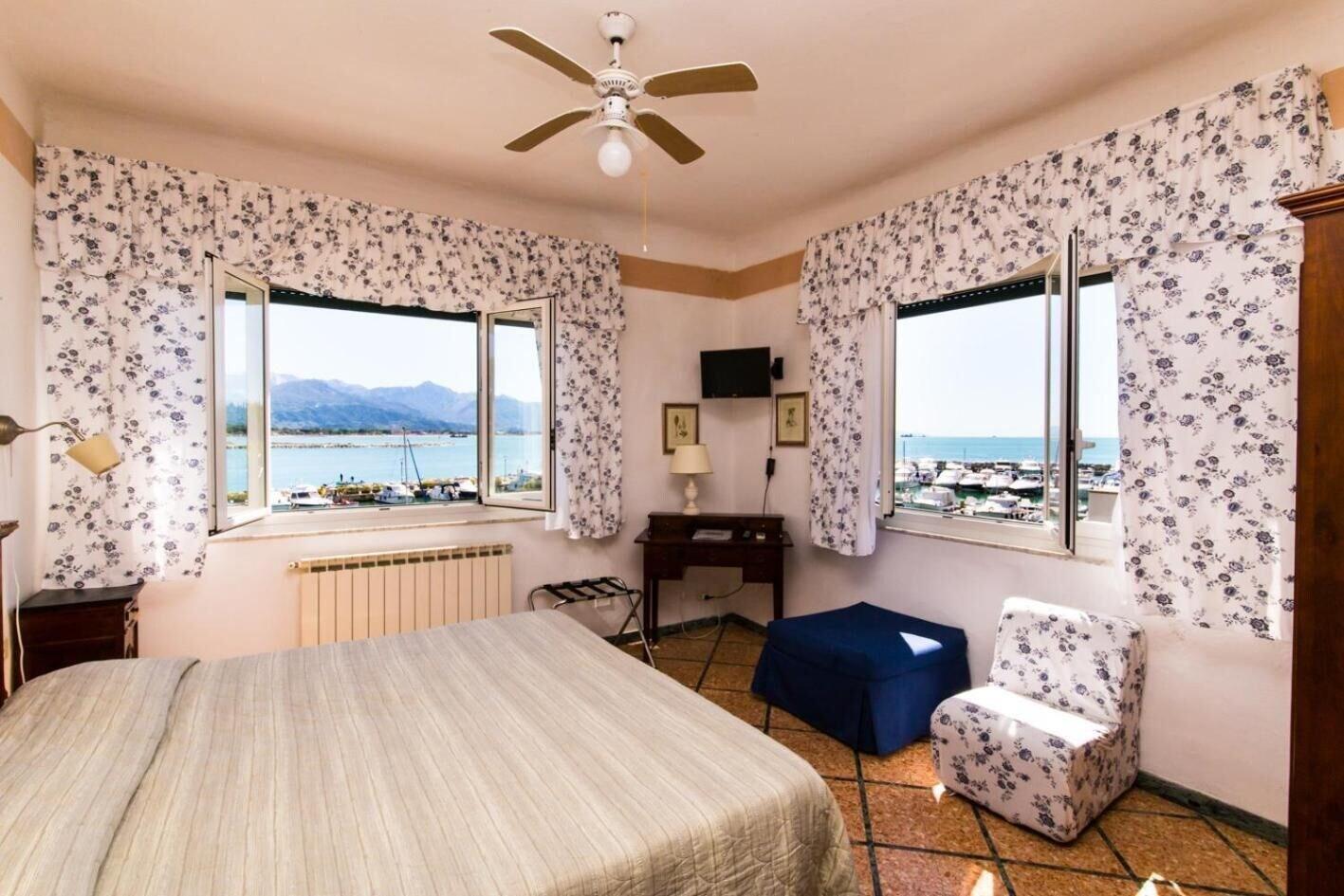 Hotel Sette Archi Bocca di Magra Buitenkant foto