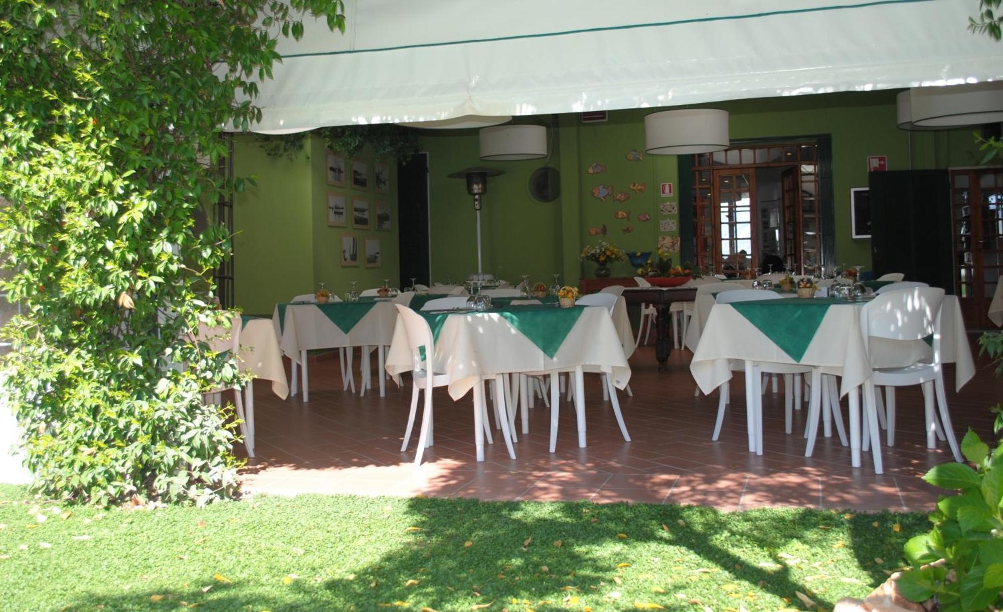 Hotel Sette Archi Bocca di Magra Buitenkant foto