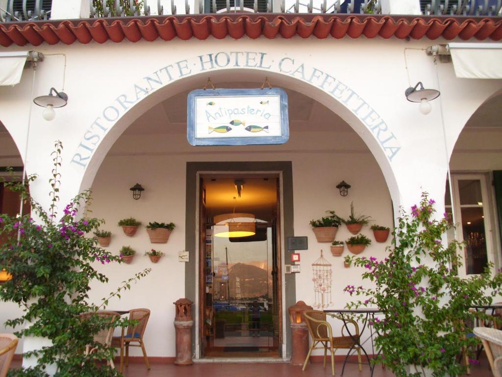 Hotel Sette Archi Bocca di Magra Buitenkant foto