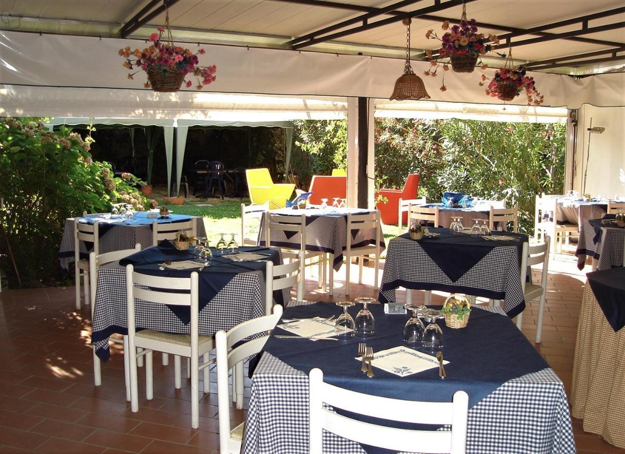 Hotel Sette Archi Bocca di Magra Buitenkant foto