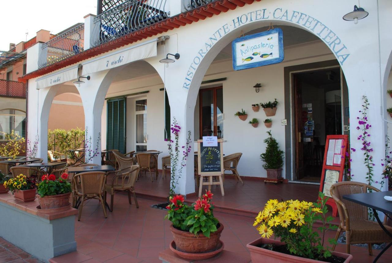 Hotel Sette Archi Bocca di Magra Buitenkant foto