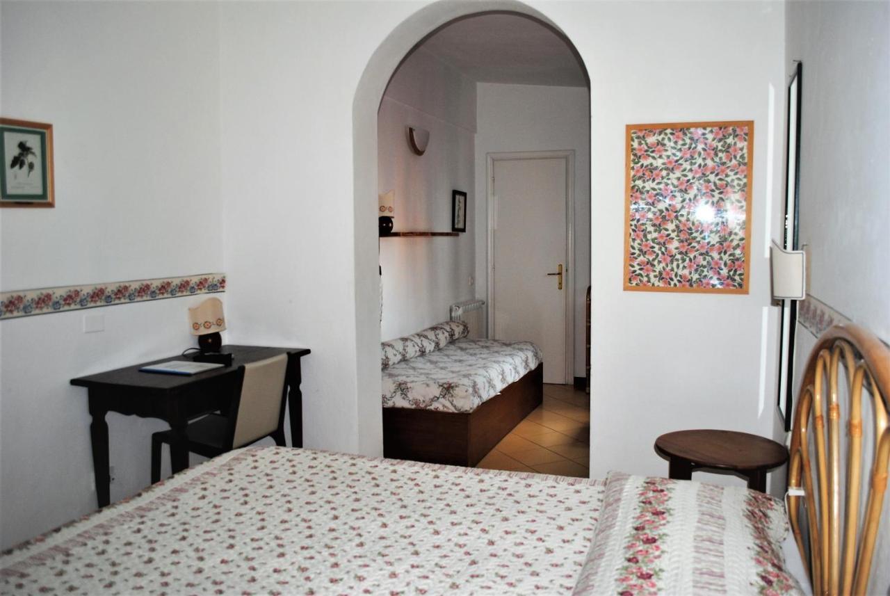 Hotel Sette Archi Bocca di Magra Buitenkant foto